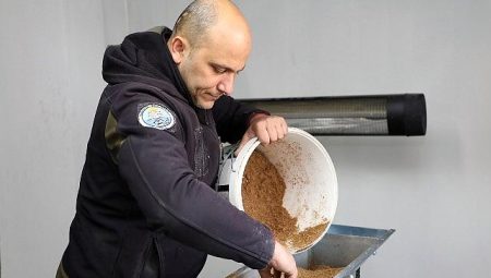 Mudanya Belediyesi Kedi ve Köpek Maması Üretimine Başladı