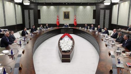 Cumhurbaşkanlığı Kabinesi toplanıyor! Gündemde sarsıntı ve seçim var